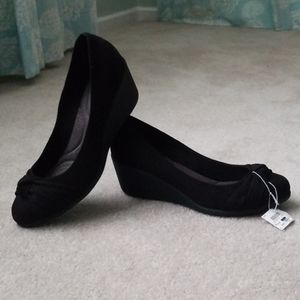 Dex Flex Comfort Wedged Shoes